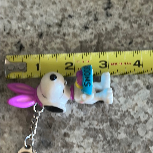 VINTAGE Key Ring Snoopy Easter with Purple Bunny Ears by Applause - Picture 7 of 7